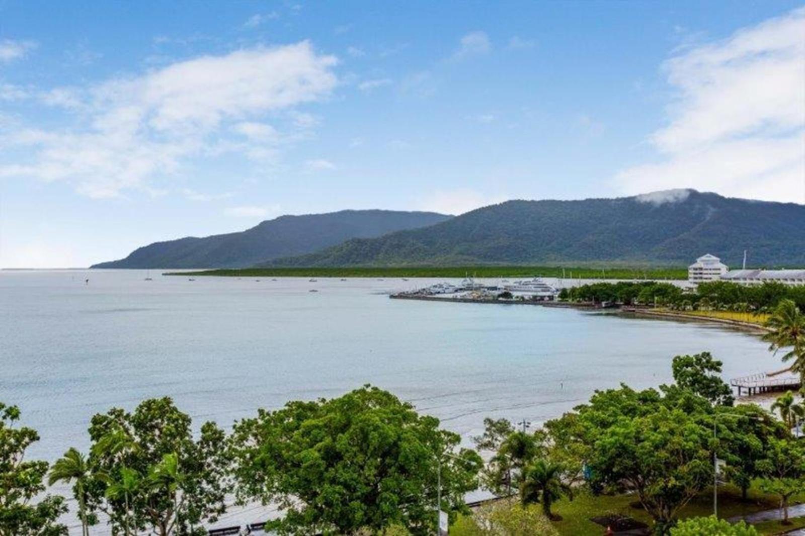 Cairns Ocean View Apartment In Aquarius Eksteriør billede