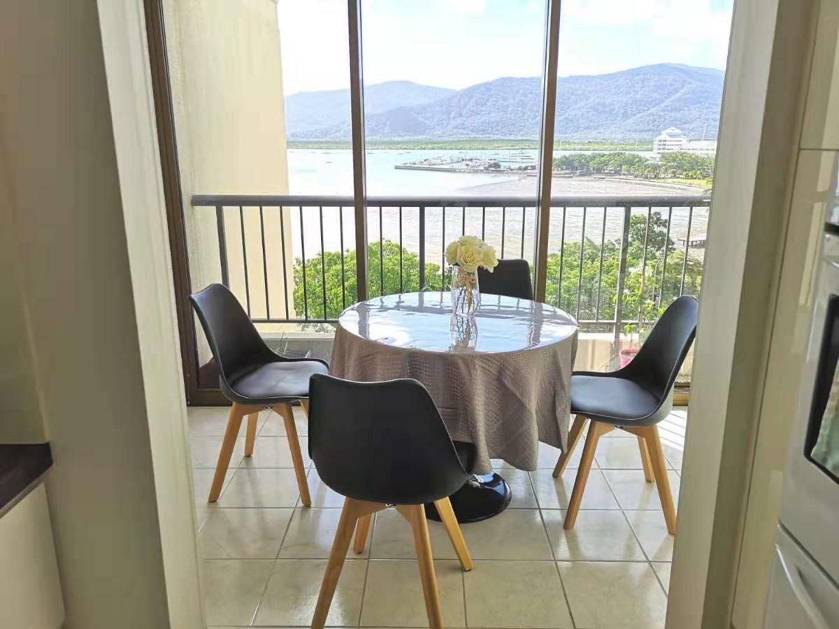 Cairns Ocean View Apartment In Aquarius Eksteriør billede